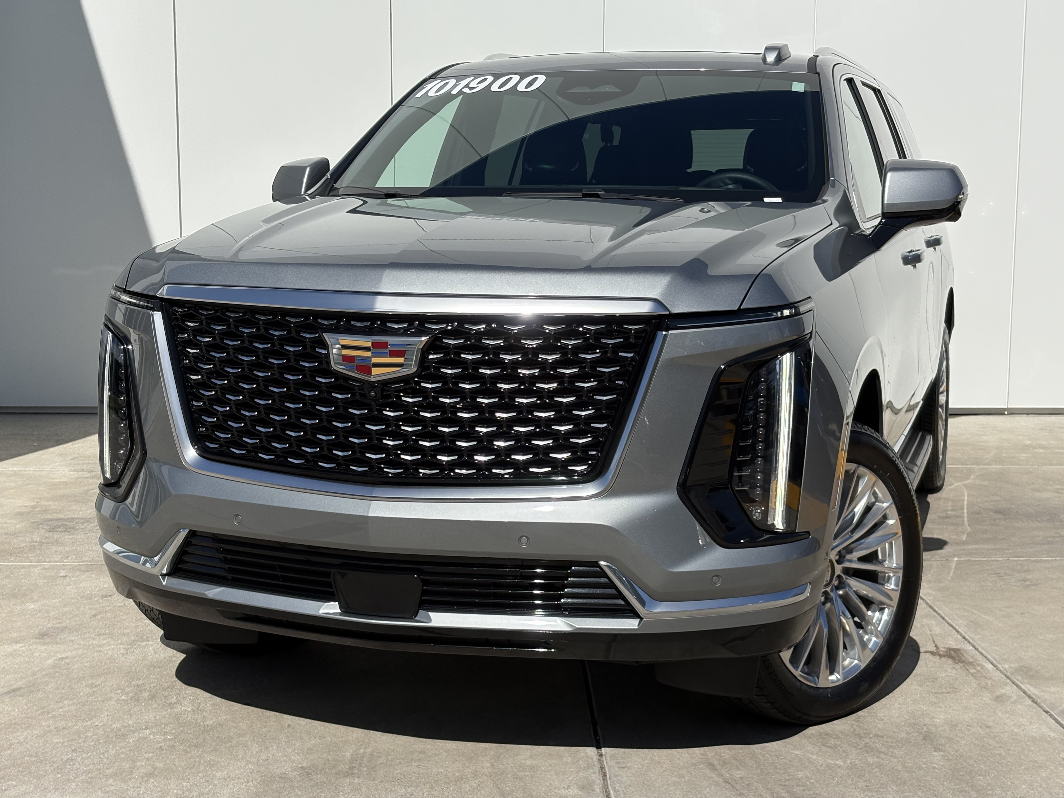 Certified 2025 Cadillac Escalade ESV Premium Luxury AWD/4WD image 1