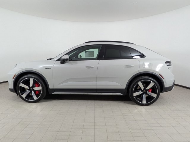 New 2026 Porsche Macan Turbo Electric image 2