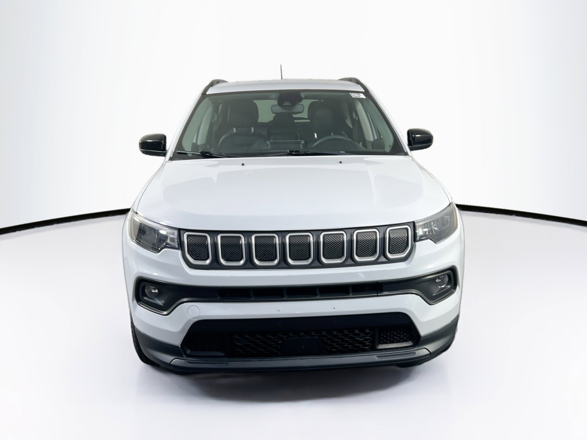 Used 2022 Jeep Compass Latitude AWD/4WD image 2