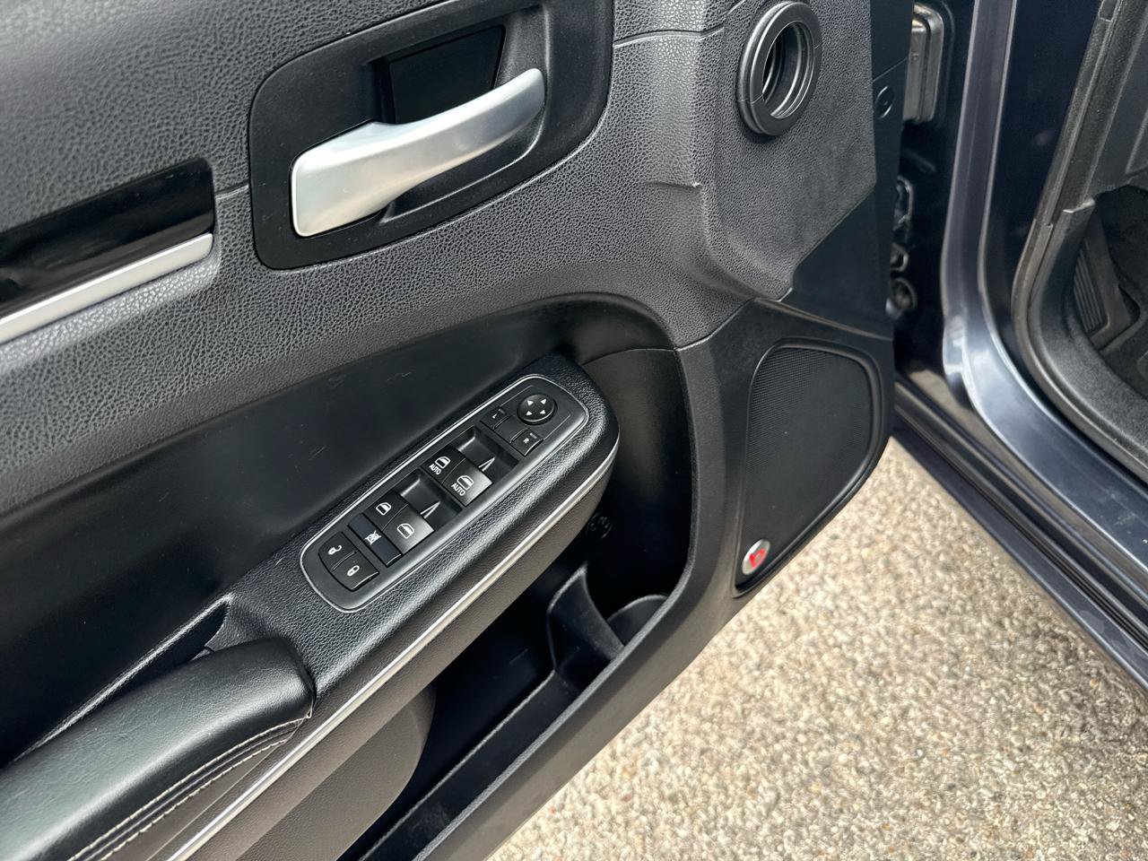 Used 2017 Chrysler 300 S AWD/4WD image 12