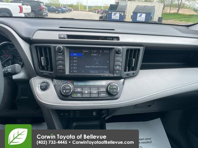 Used 2017 Toyota RAV4 Limited AWD/4WD image 17