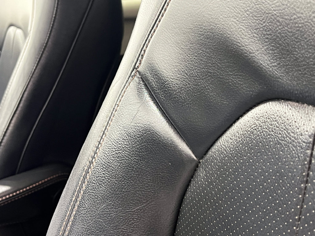 Used 2018 Chrysler Pacifica Touring-L FWD image 16