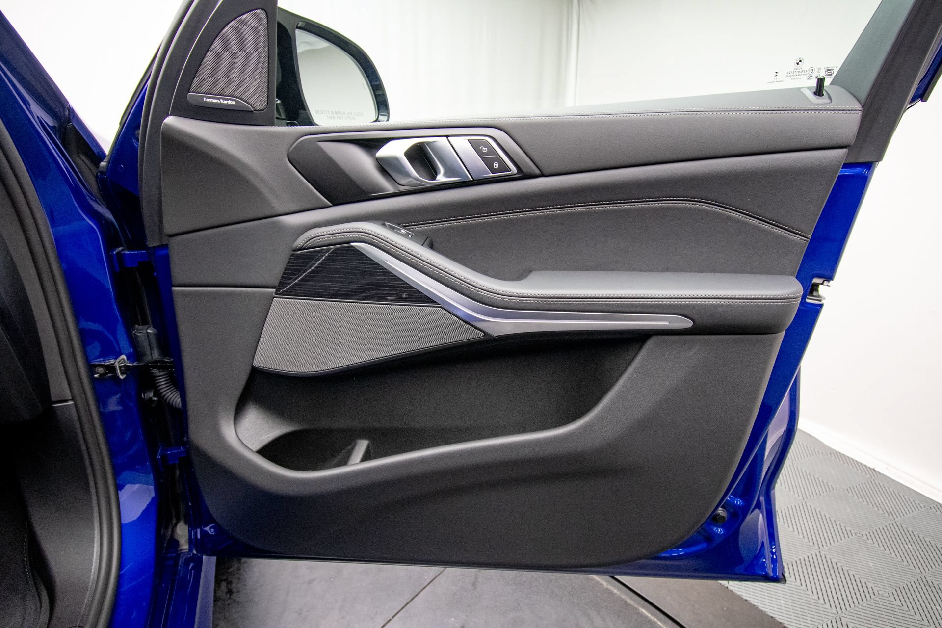 Used 2026 BMW X5 M60i AWD/4WD image 37