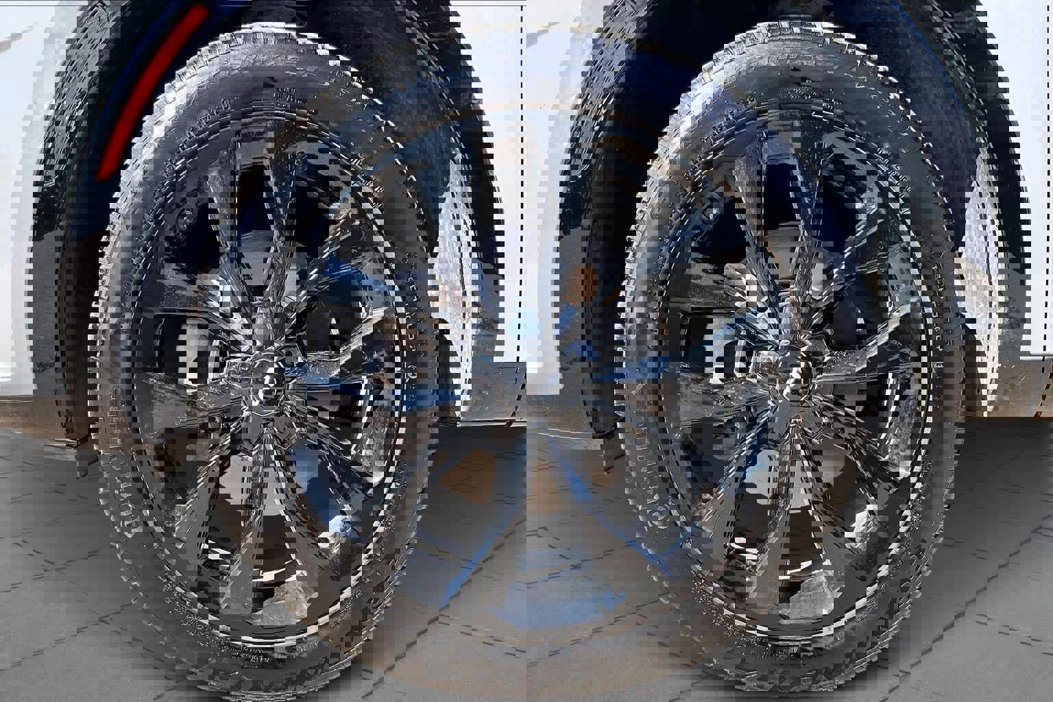 Used 2023 Kia Sorento SX image 11