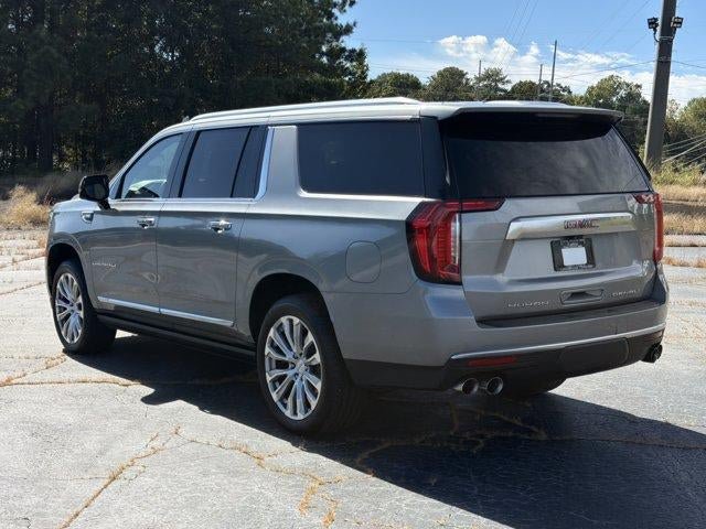 Used 2023 GMC Yukon XL Denali w/ Denali Reserve Package AWD/4WD image 9