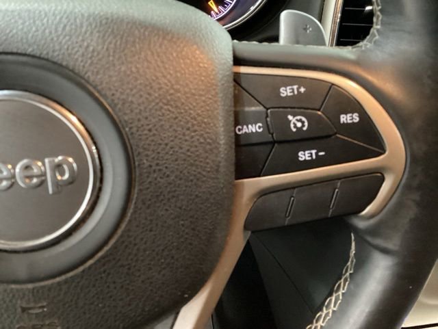 Used 2014 Jeep Grand Cherokee Overland w/ Mopar Chrome Edition Group AWD/4WD image 21