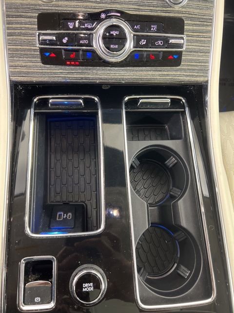 Used 2022 Lincoln Aviator Black Label w/ Class IV Trailer Tow Package AWD/4WD image 13