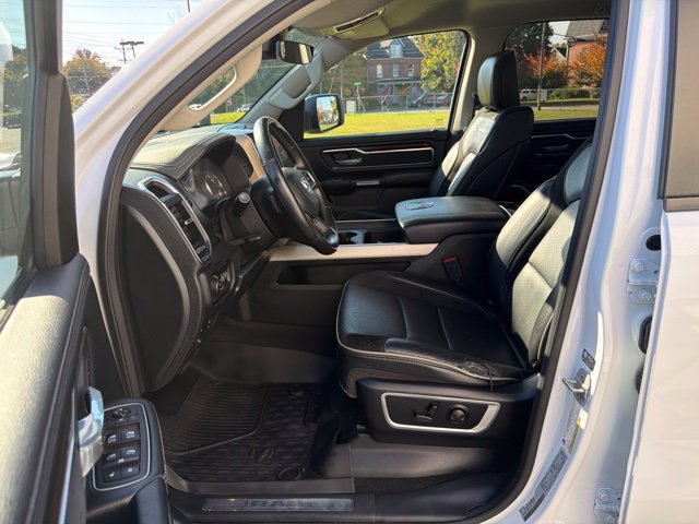 Used 2022 RAM 1500 Laramie AWD/4WD image 13