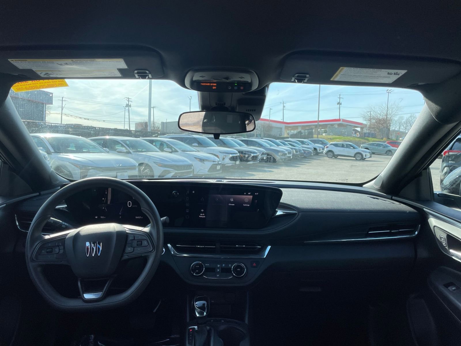 Used 2025 Buick Envista Preferred image 32