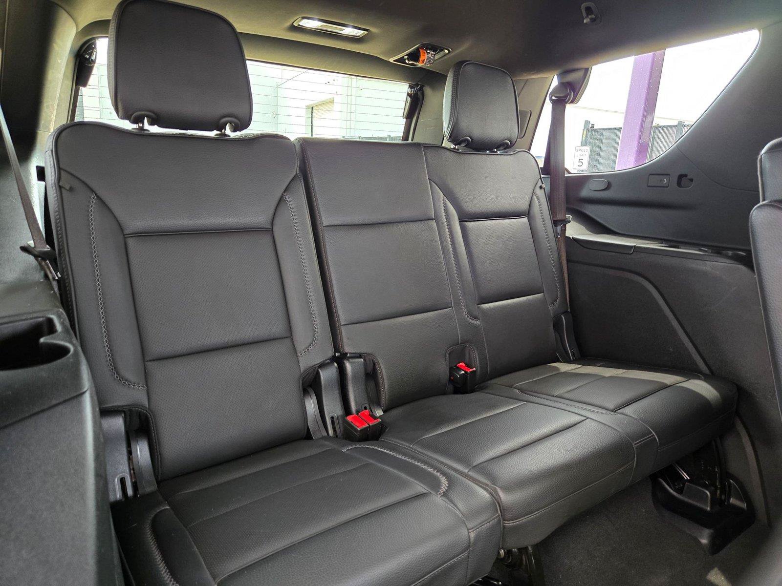 Used 2025 GMC Yukon Denali AWD/4WD image 27