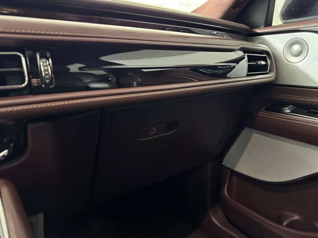 Certified 2023 Lincoln Aviator Black Label w/ Dynamic Handling Package AWD/4WD image 42