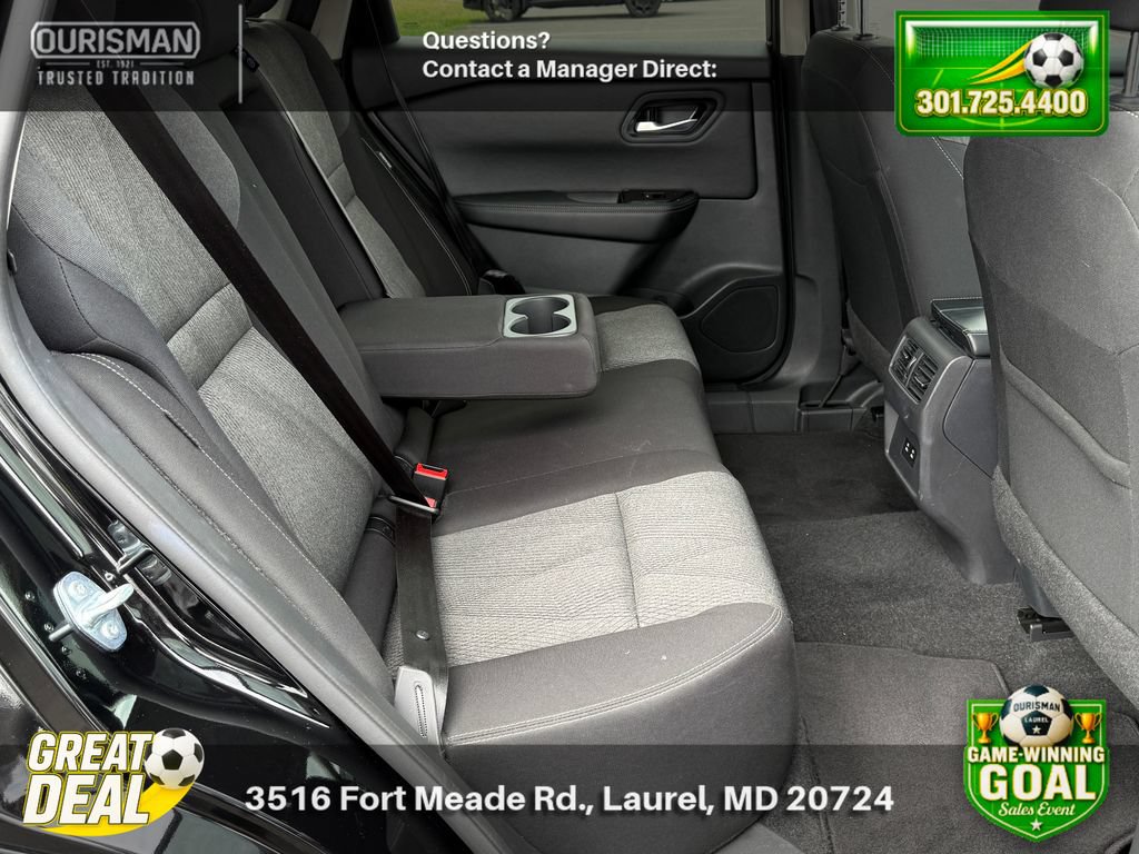 Used 2025 Nissan Rogue SV FWD image 13