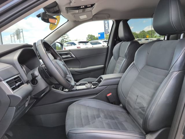 Used 2025 Mitsubishi Outlander SE FWD image 13