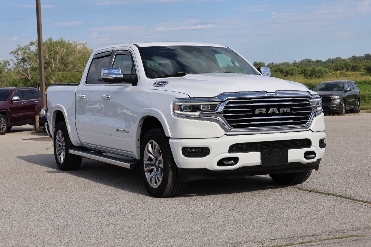 Used 2022 RAM 1500 Limited w/ Body Color Bumper Group AWD/4WD image 4