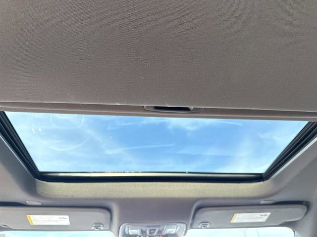 Used 2023 GMC Sierra 1500 SLT w/ SLT Premium Package image 18