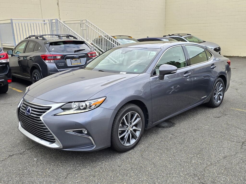 Used 2016 Lexus ES 300h w/ Navigation System Package FWD image 3