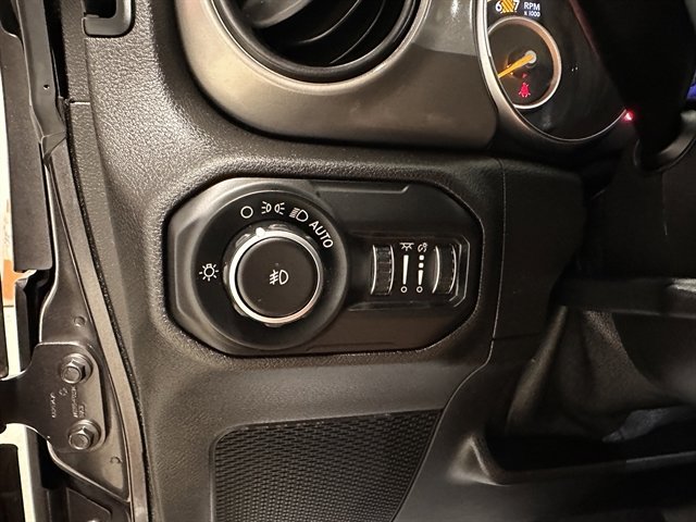 Used 2019 Jeep Wrangler Unlimited Sport S image 22