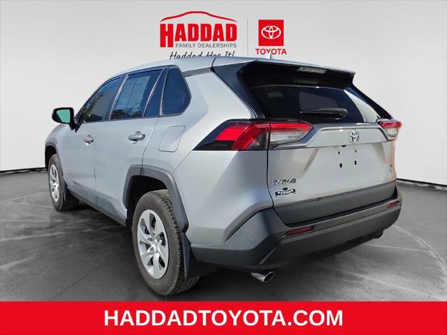 Certified 2023 Toyota RAV4 LE AWD/4WD image 3