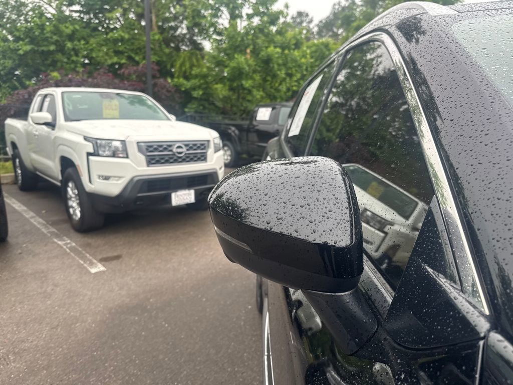 Used 2023 Nissan Rogue Platinum FWD image 38