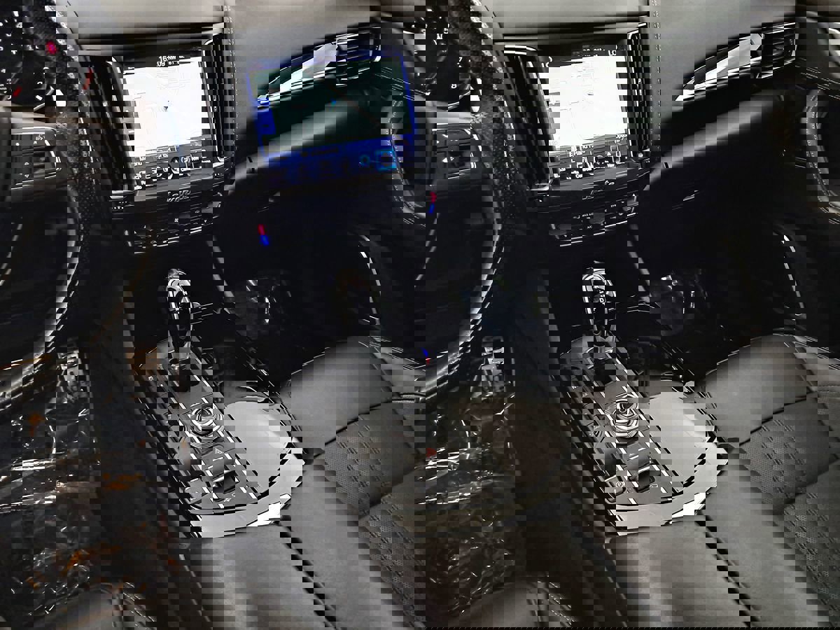 Used 2017 Maserati Levante w/ Sport Package image 14