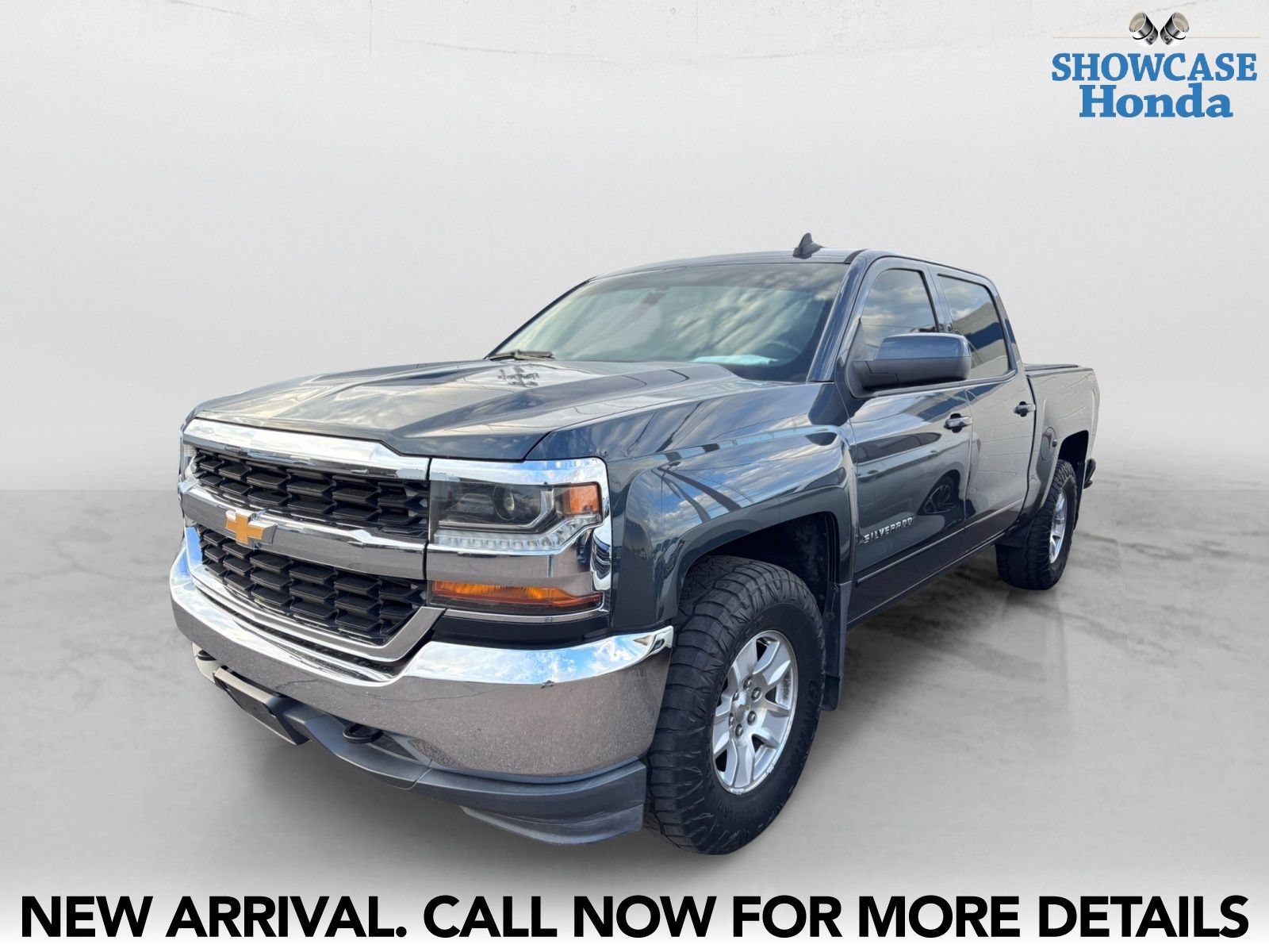 Used 2017 Chevrolet Silverado 1500 LT w/ Trailering Package AWD/4WD image 2