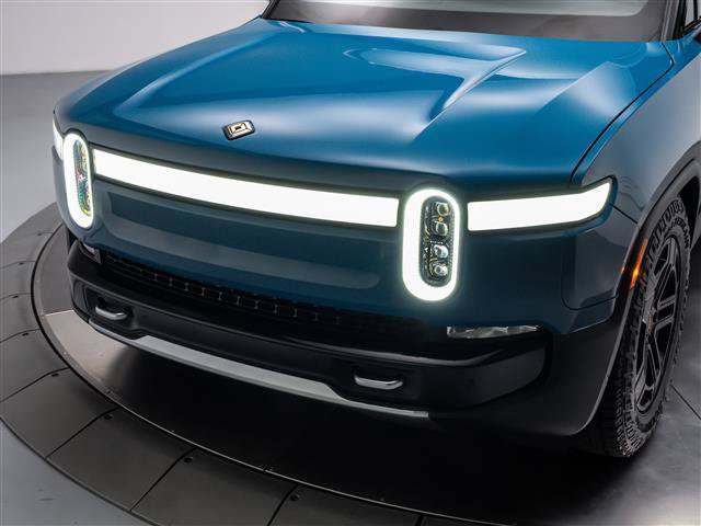 Used 2023 Rivian R1S Adventure AWD/4WD image 9