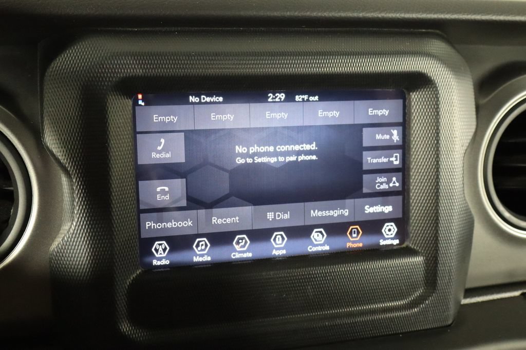 Used 2022 Jeep Wrangler Sport AWD/4WD image 36
