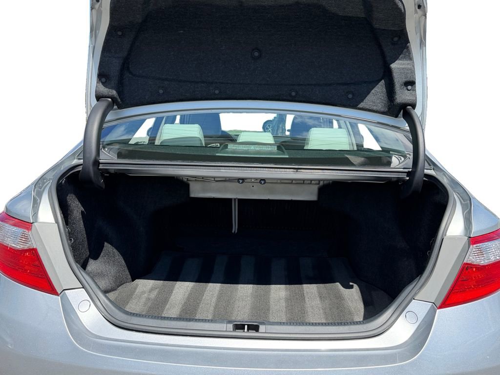 Used 2016 Toyota Camry XLE w/ Protection Package (Q2) image 9