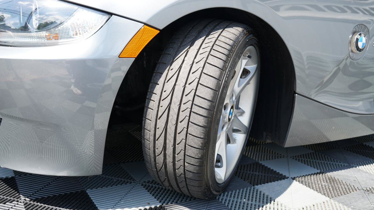 Used 2008 BMW Z4 3.0i w/ Premium Pkg RWD image 56