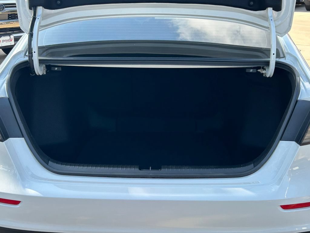 Used 2025 Honda Accord SE image 14