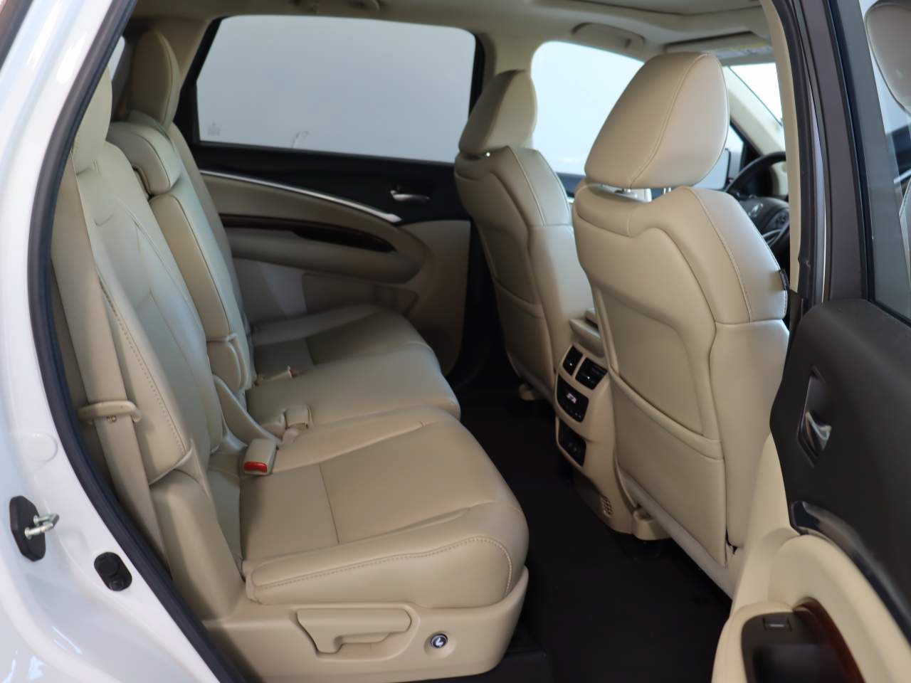 Used 2020 Acura MDX FWD image 21