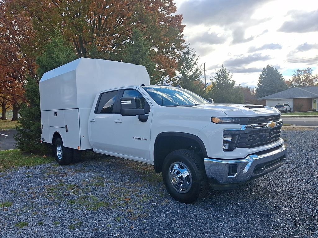 New 2025 Chevrolet Silverado 3500 LT w/ Convenience Package AWD/4WD image 1
