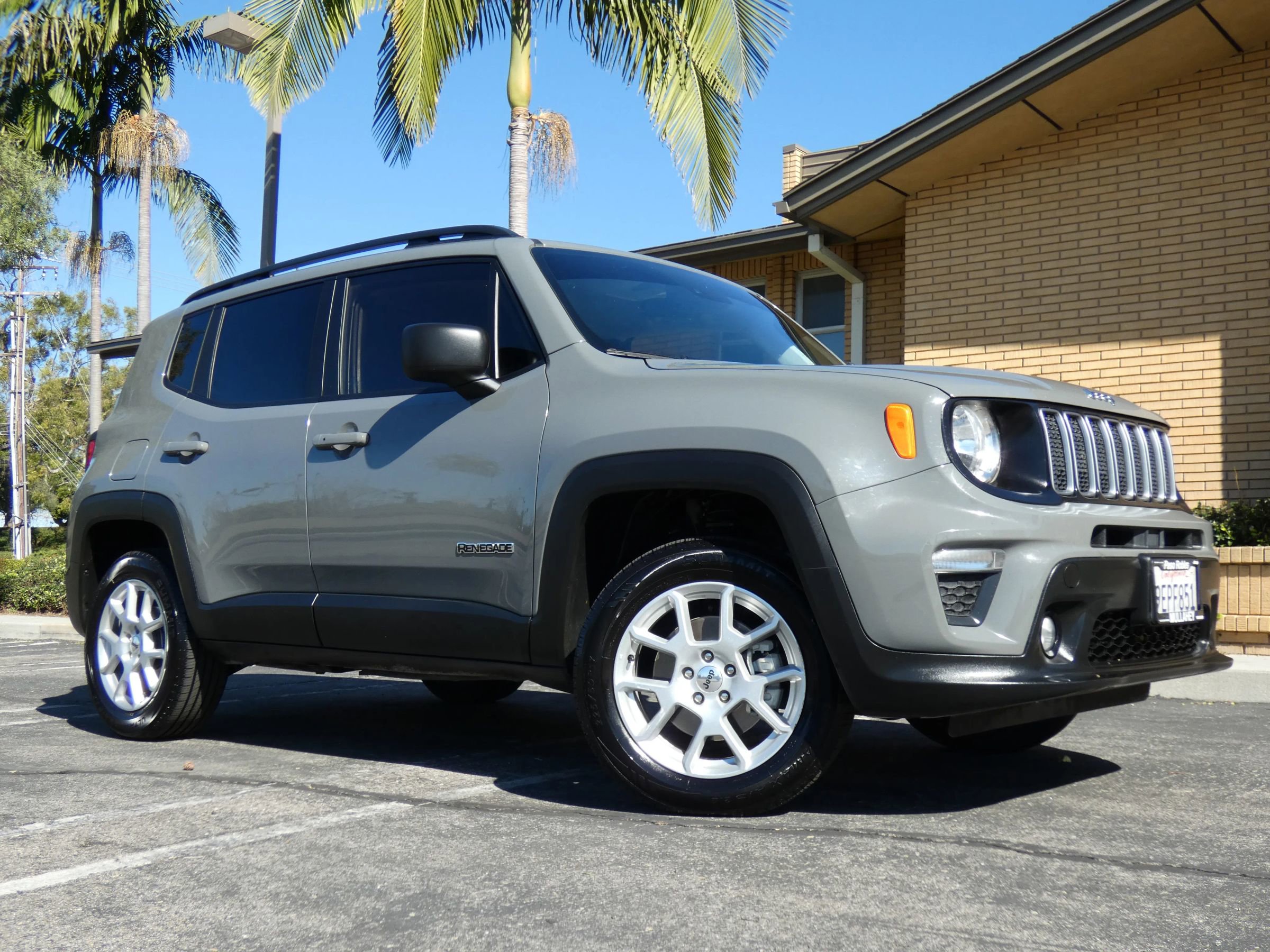 Used 2022 Jeep Renegade Latitude image 5