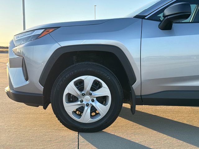 Used 2023 Toyota RAV4 LE image 5