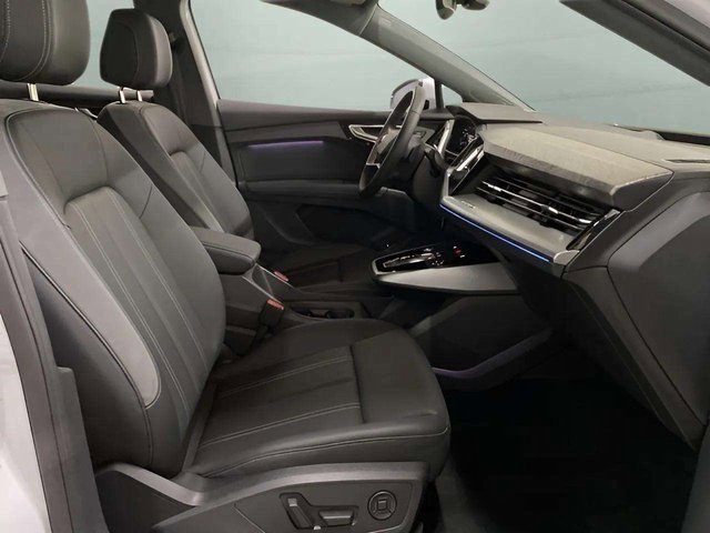 Used 2024 Audi Q4 e-tron Prestige image 85
