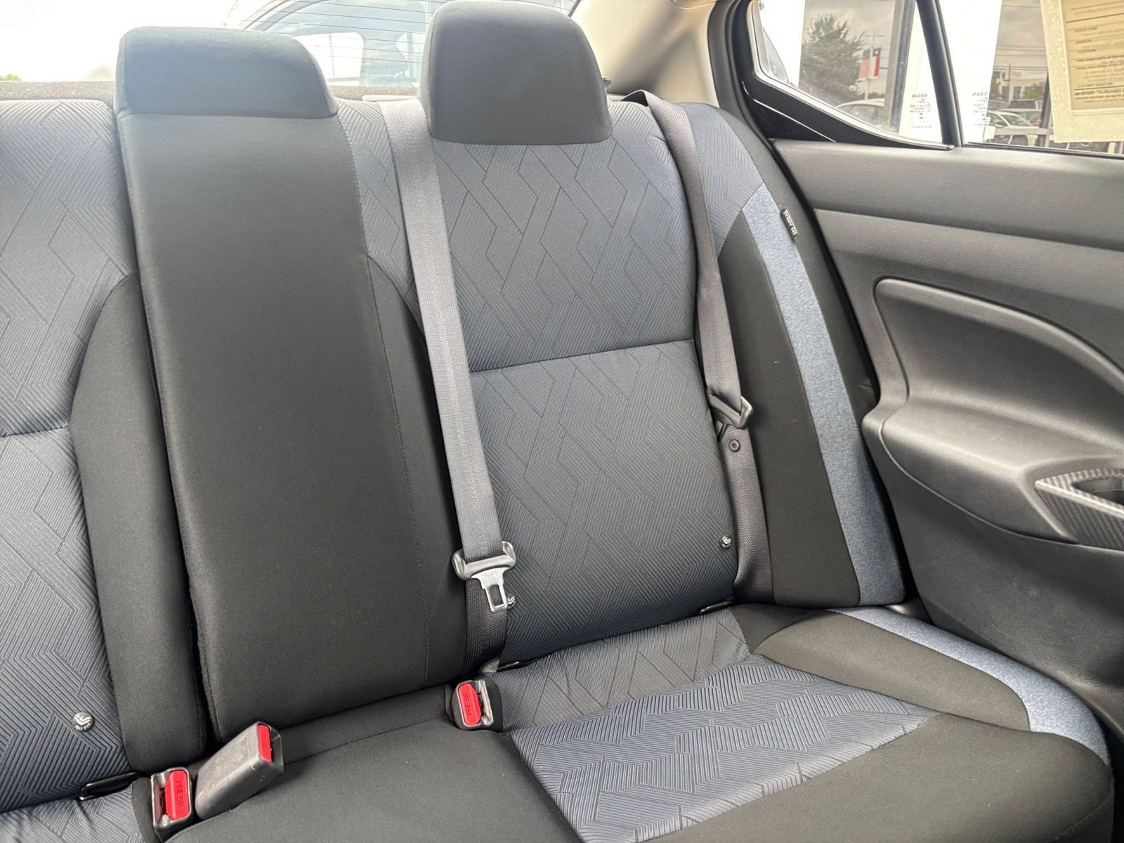Used 2025 Nissan Versa SV FWD image 35