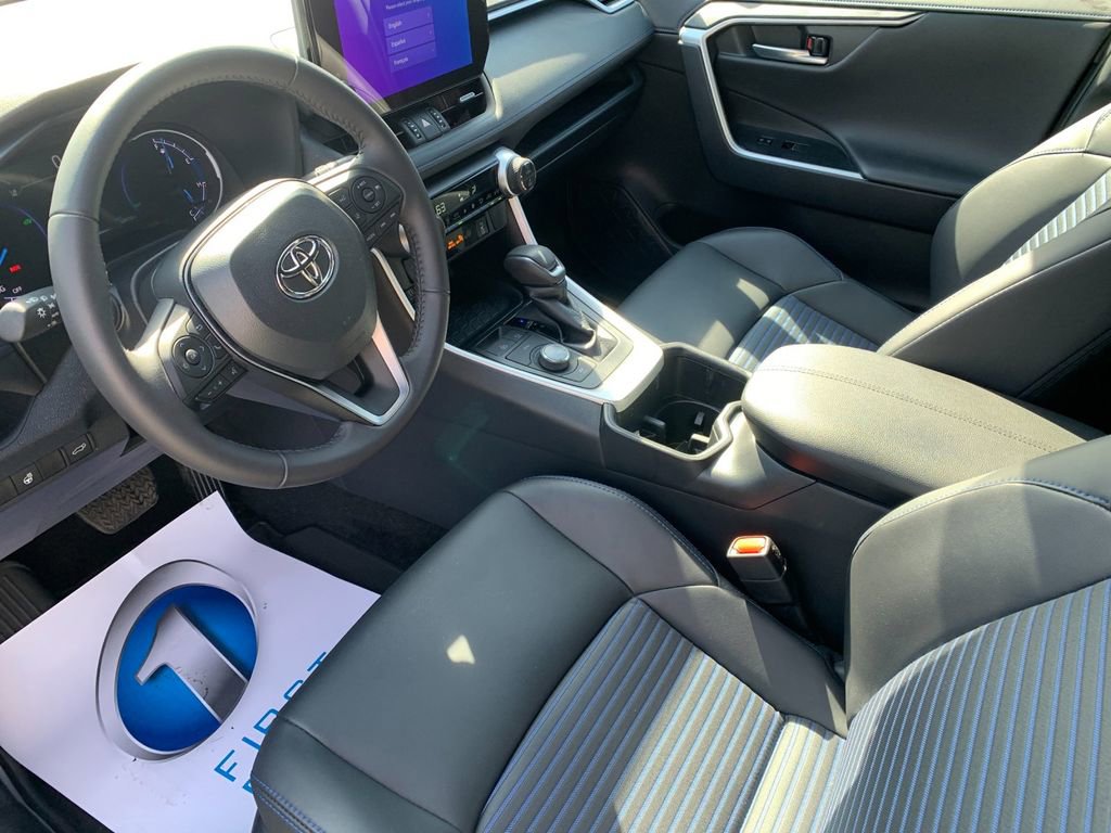 Used 2024 Toyota RAV4 XSE w/ Weather Package AWD/4WD image 11