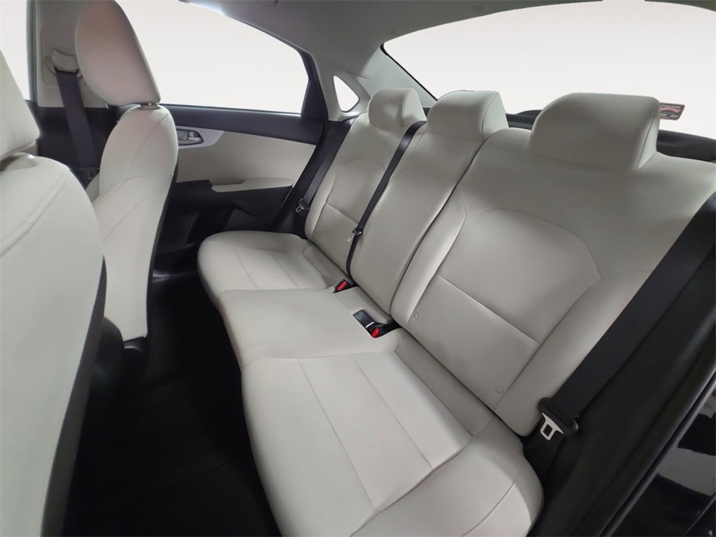 Used 2023 Kia Forte LXS w/ LXS Technology Package image 13