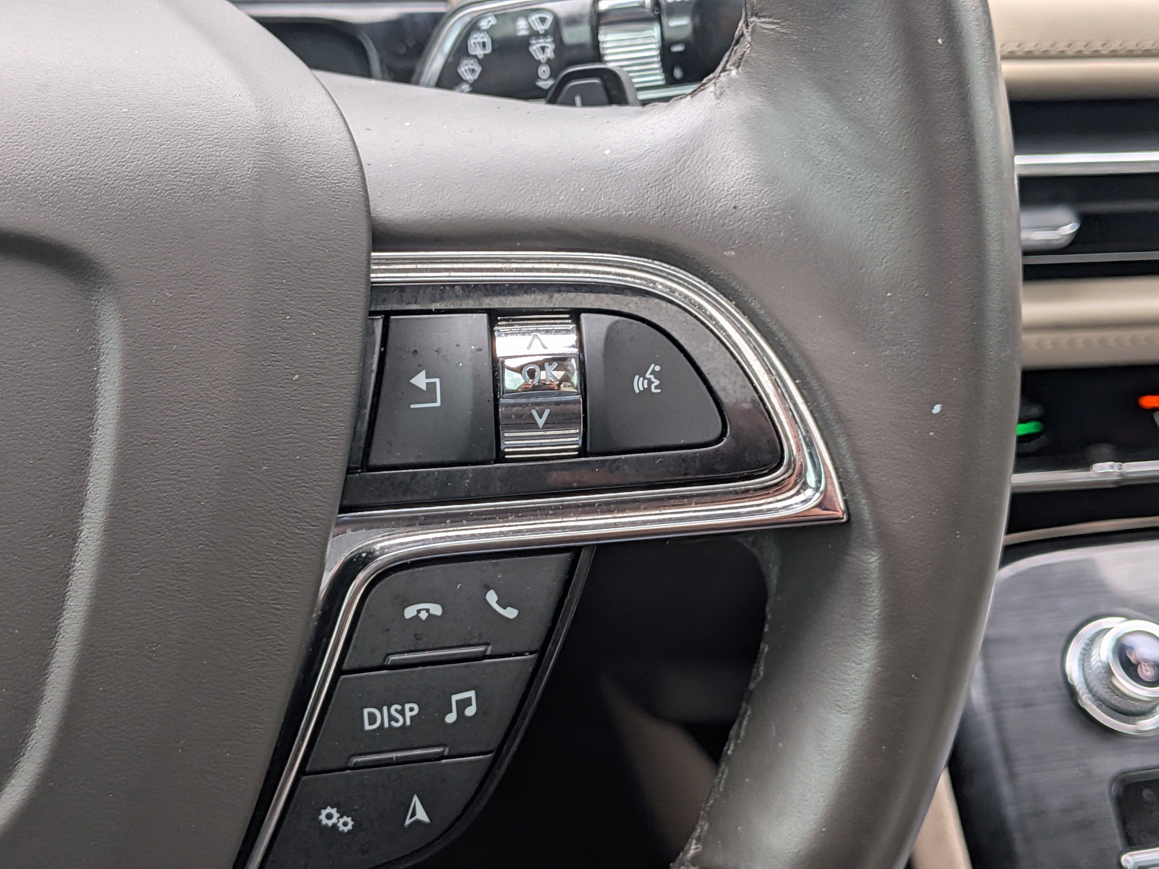 Used 2021 Lincoln Nautilus Reserve w/ Equipment Group 202A image 26