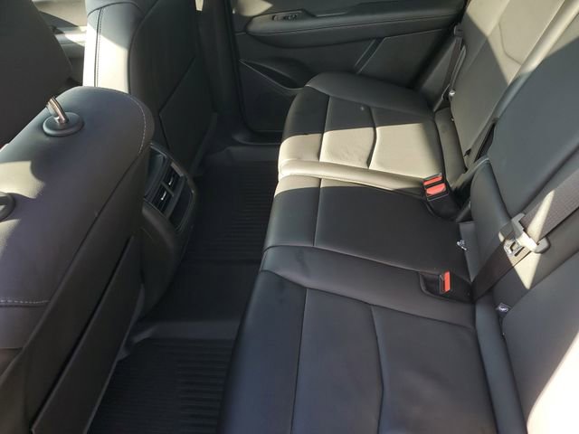 Used 2024 Cadillac XT5 Premium Luxury w/ LPO, Floor Liner Package AWD/4WD image 33