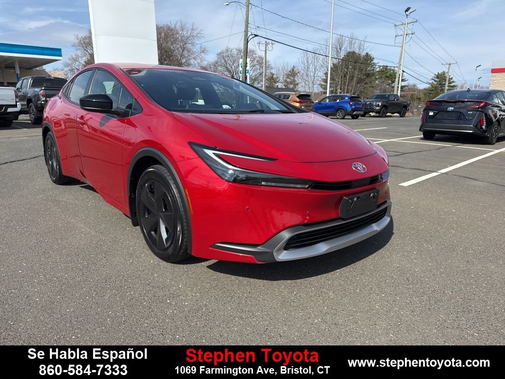 Used 2024 Toyota Prius Prime SE image 1