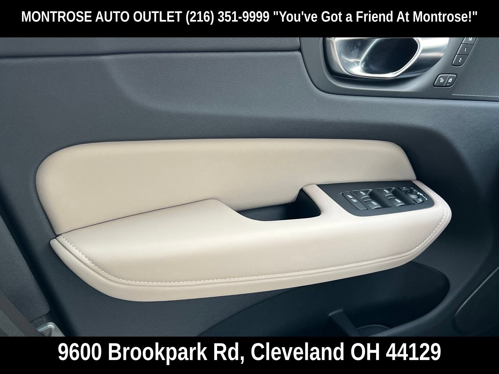 New 2026 Volvo XC60 B5 Plus w/ Protection Package Premier AWD/4WD image 32