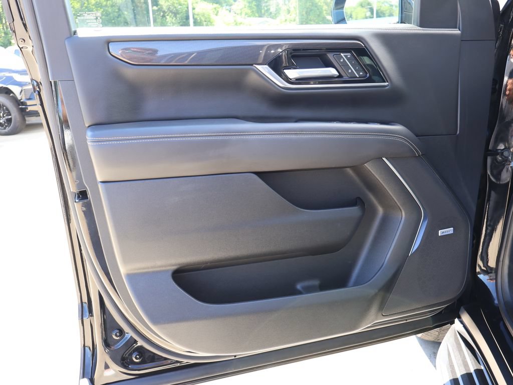 Certified 2025 GMC Yukon XL Elevation AWD/4WD image 12