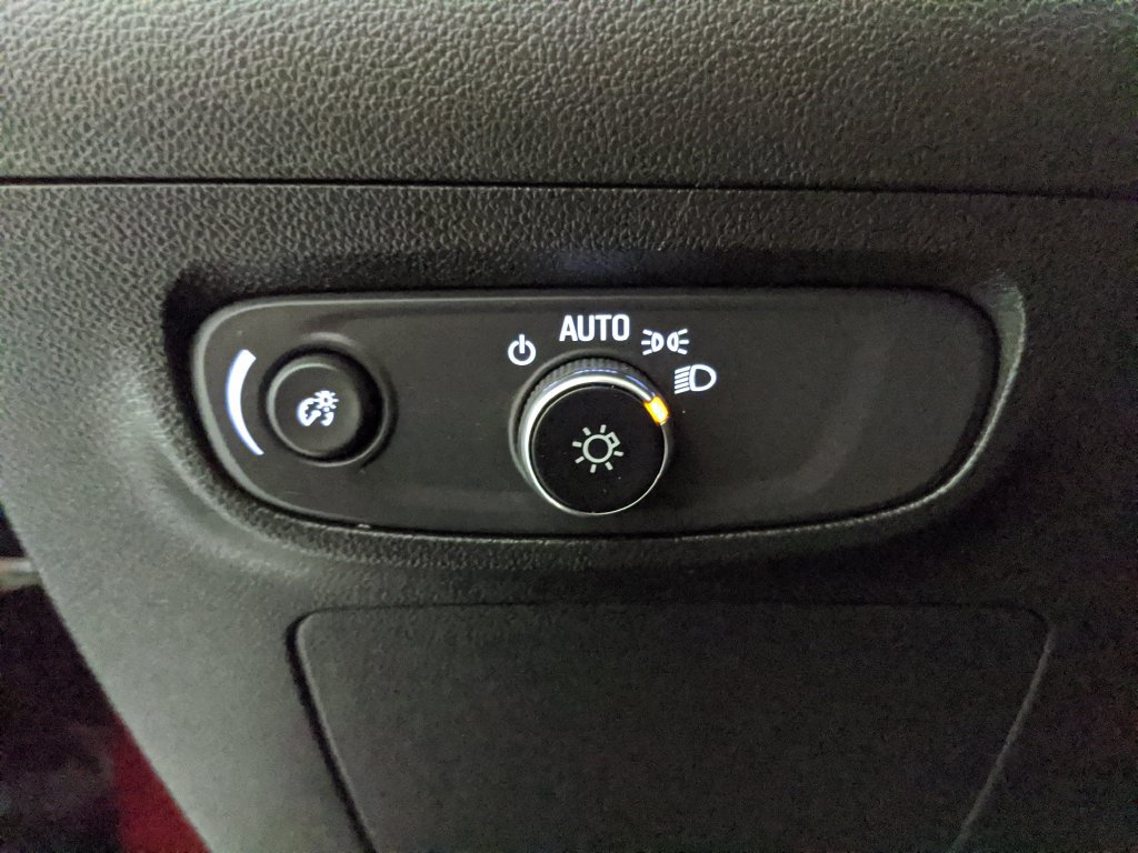 Used 2024 Buick Encore GX Sport Touring AWD/4WD image 13
