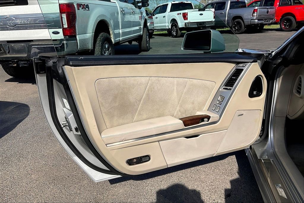 Used 2006 Cadillac XLR V image 21