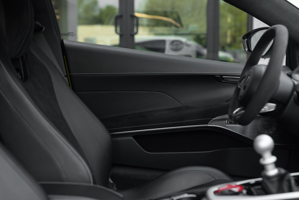 Used 2025 Lotus Emira RWD image 27