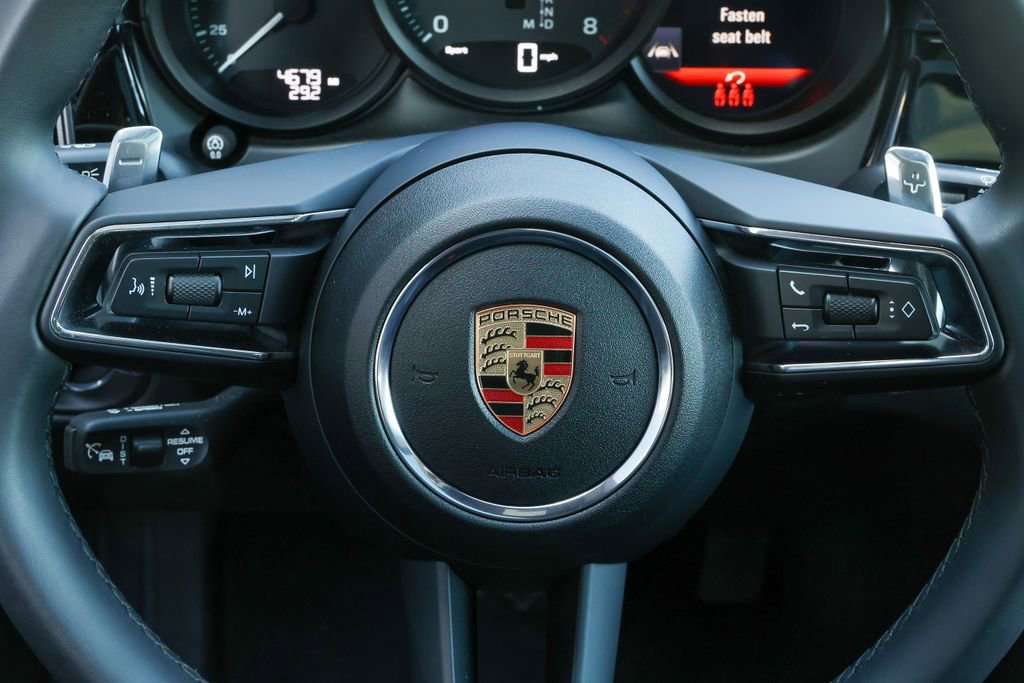 Certified 2025 Porsche Macan image 29