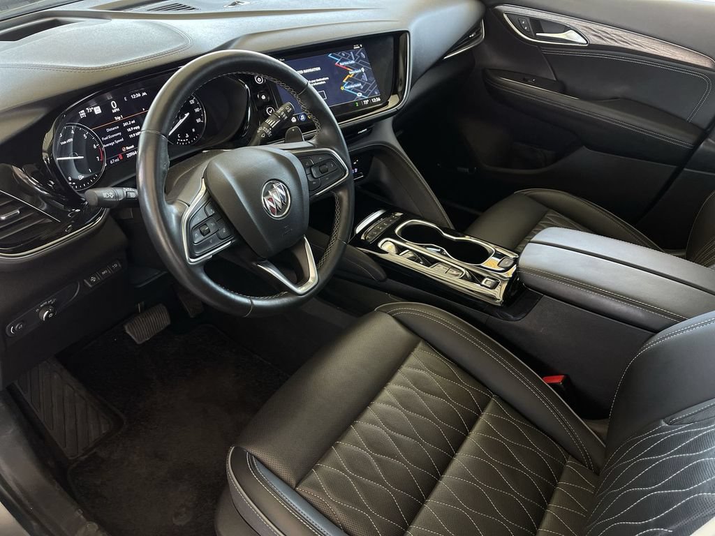 Used 2022 Buick Envision Avenir w/ Technology Package II AWD/4WD image 10