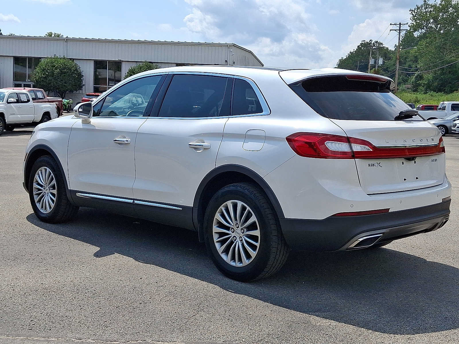 Used 2016 Lincoln MKX Select AWD/4WD image 4