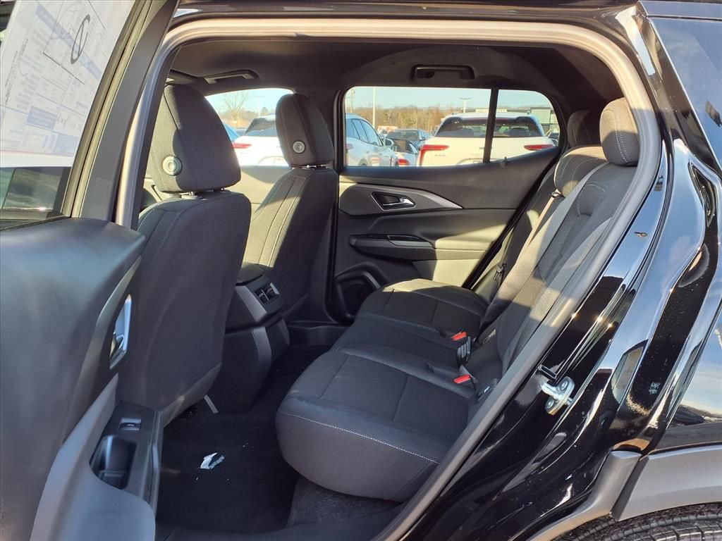 New 2026 Chevrolet Equinox EV LT image 9